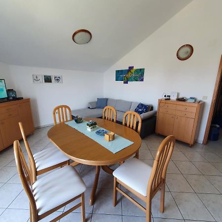 Apartment Irena Malinska Zewnętrze zdjęcie